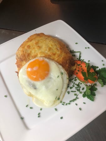 Knusprige Rösti mit Spiegelei