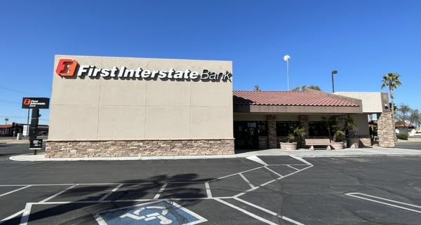 Exterior image of First Interstate bank in Casa Grande, Arizona.