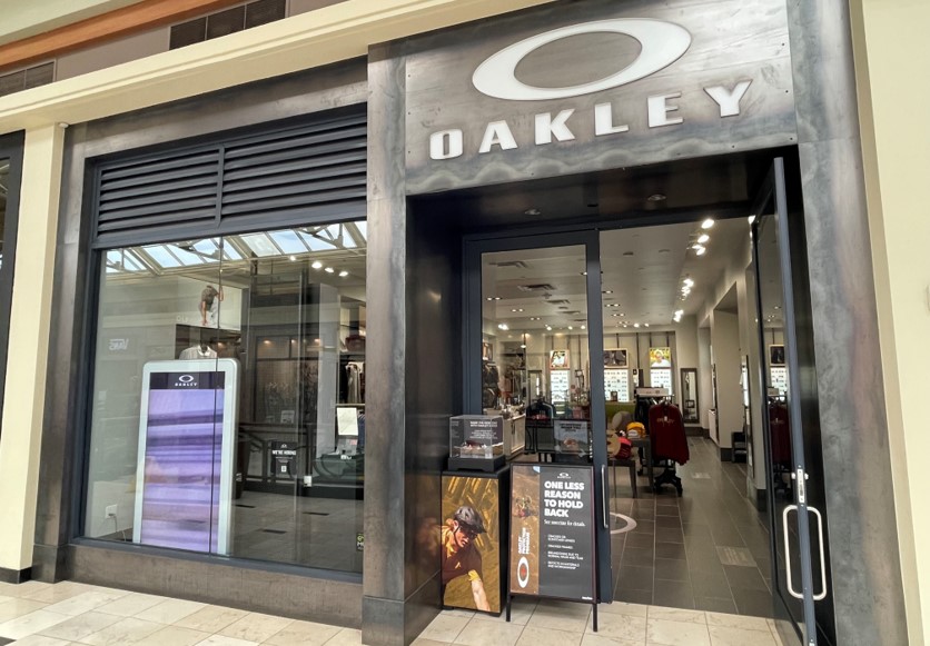 Oakley Store, 1901 Northwest Expy Oklahoma City, OK | Men’s and Women’s ...