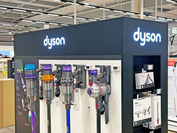 Espace Dyson aspirateurs balai du magasin Boulanger Toulon - La Garde