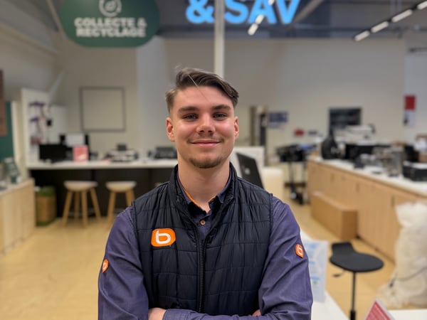 Noé, assistant manager service client