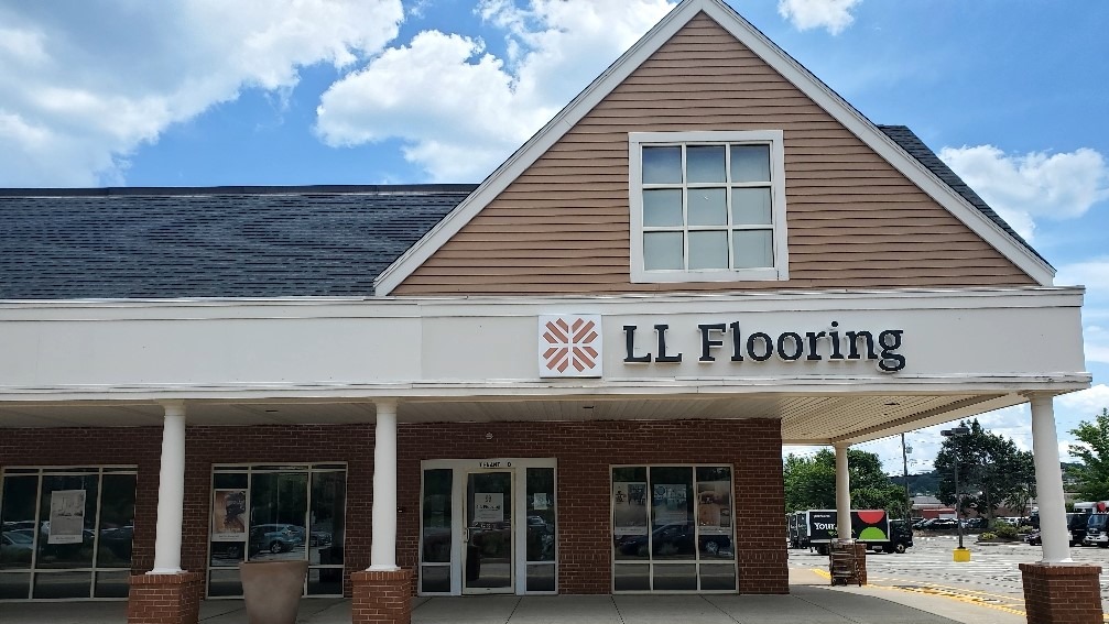 LL Flooring #1445 Framingham | 235 Old Connecticut Path | Storefront