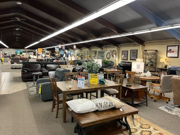 Slumberland Furniture Store in Hutchinson,  MN - Dining