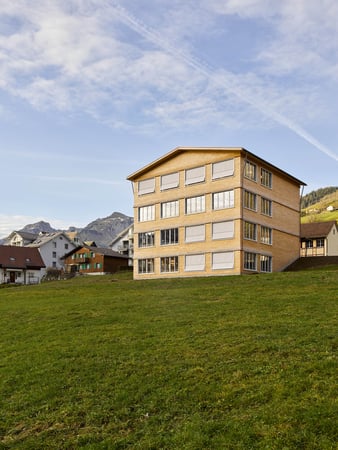 Schulhausbau - Holzbau - Bauleitung