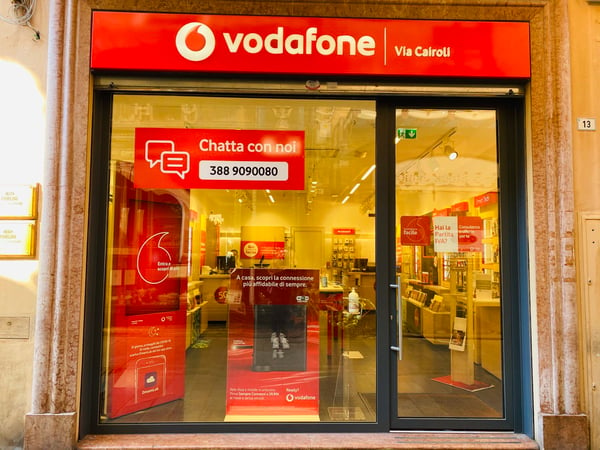 Vodafone Store Via Cairoli