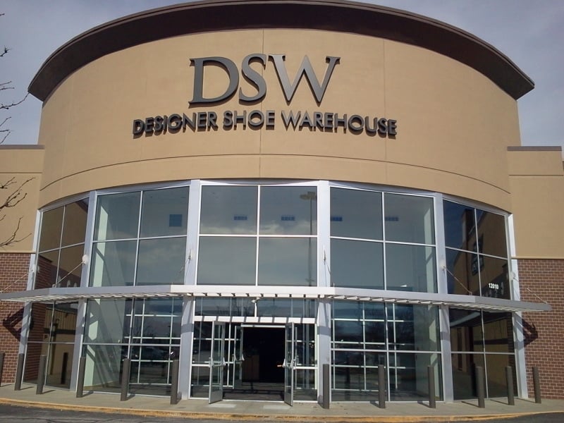 closest dsw warehouse