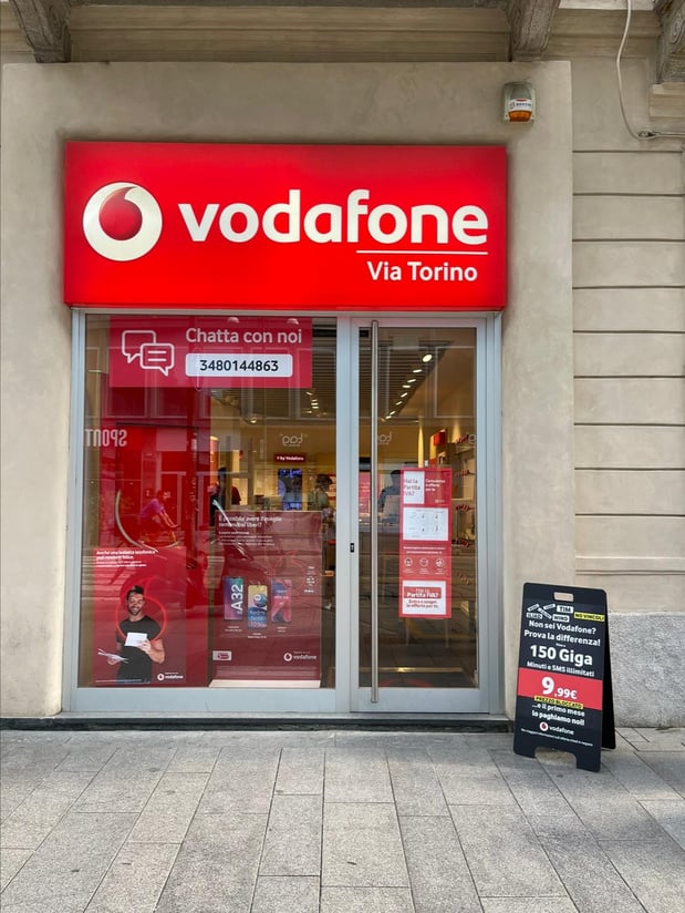 Vodafone Store | Via Torino