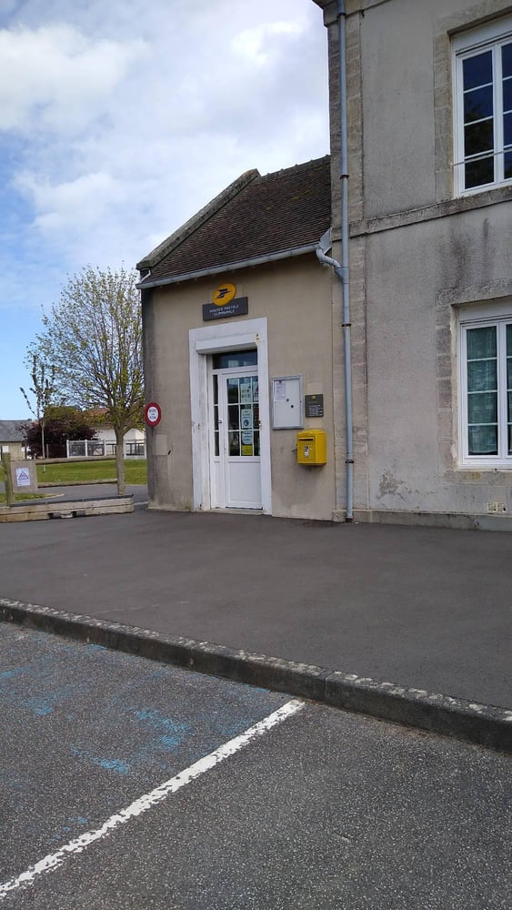 Photo du point La Poste Agence Communale COLLEVILLE MONTGOMERY Mairie