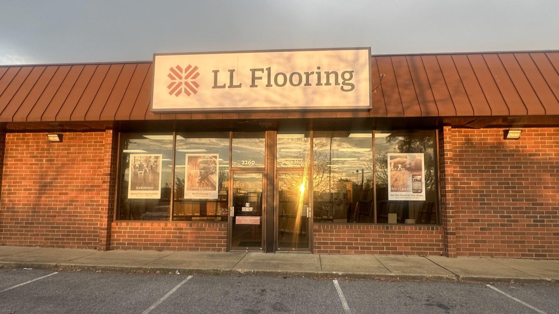 LL Flooring #1315 Waldorf | 2260 Crain Highway | Storefront