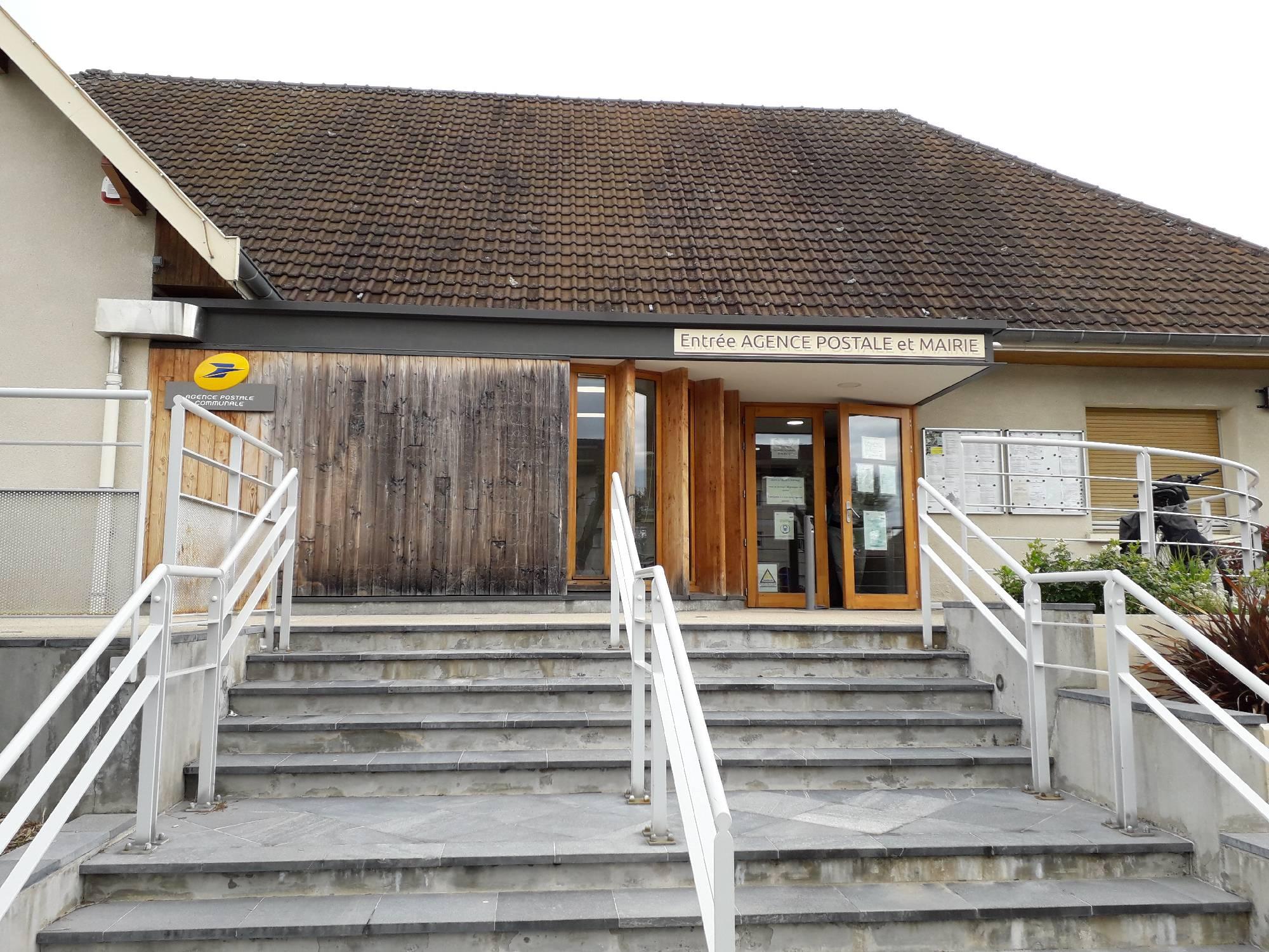 La Poste Agence Communale FAVERGES DE LA TOUR Mairie (38110) - La Poste