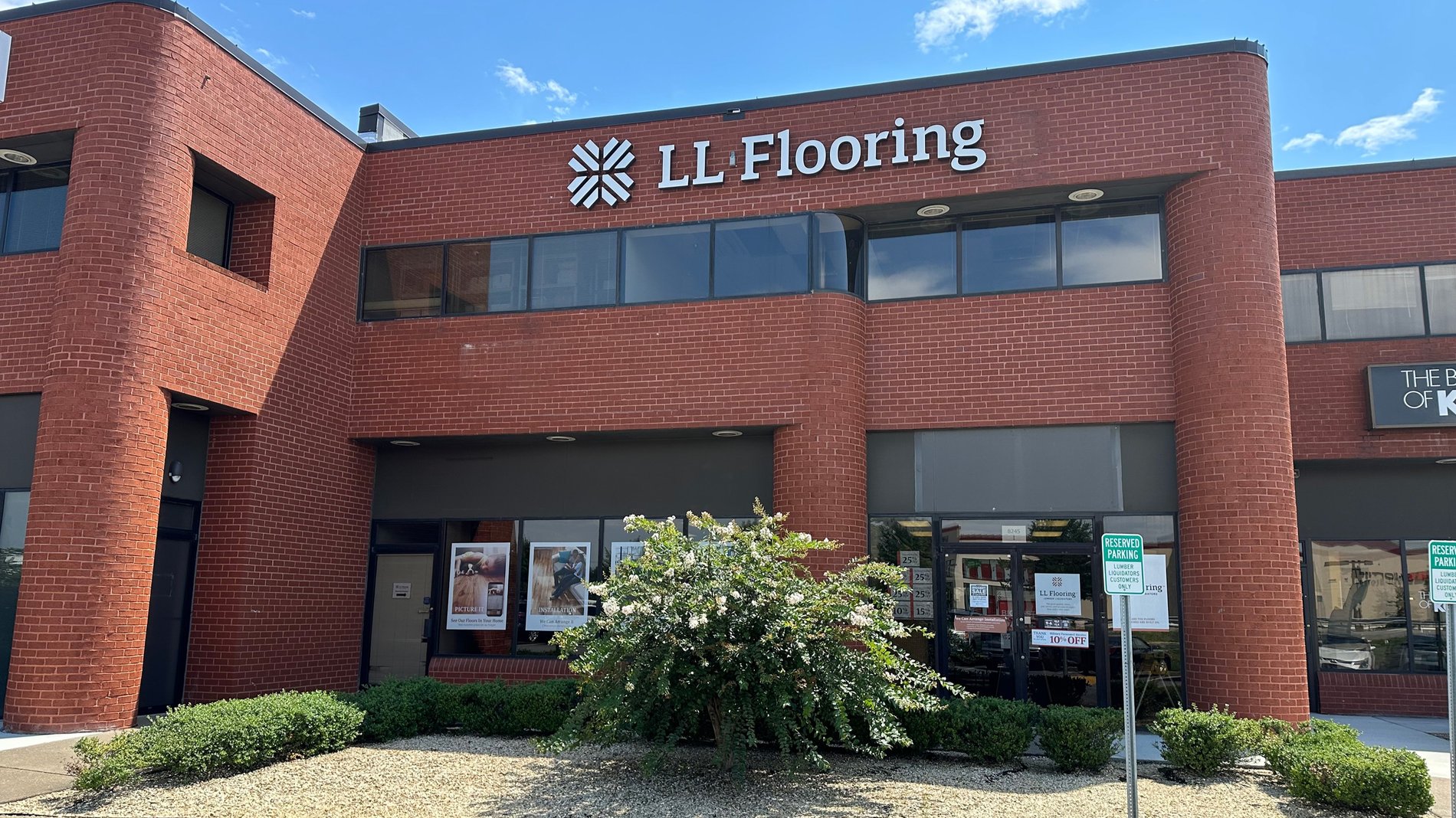 LL Flooring #1061 Lorton | 8245 Backlick Road | Storefront
