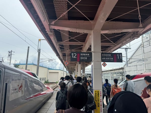 大会当日のJR大曲駅 新幹線ホーム