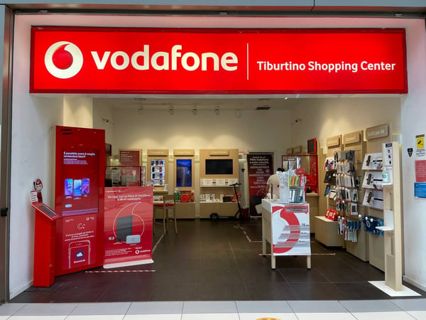Vodafone Store | Tiburtino Shopping Center
