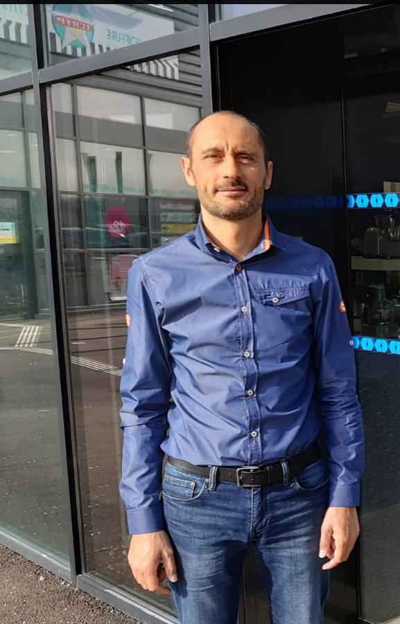 Directeur Magasin