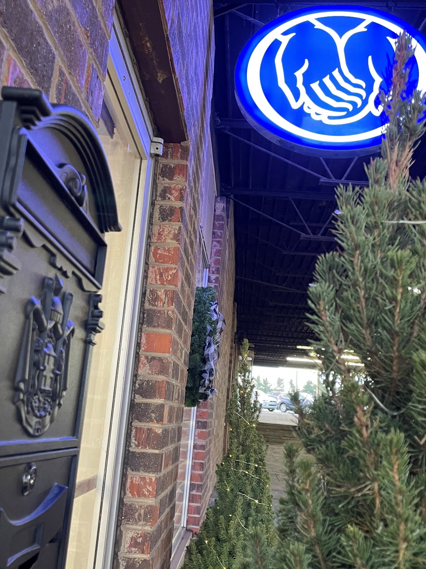 Colin Karich, licensed Allstate insurance agent serving Farragut, Knoxville, and East Tennessee, available for auto, home, and boat insurance consultations at 11416 Kingston Pike, Farragut TN 37934.