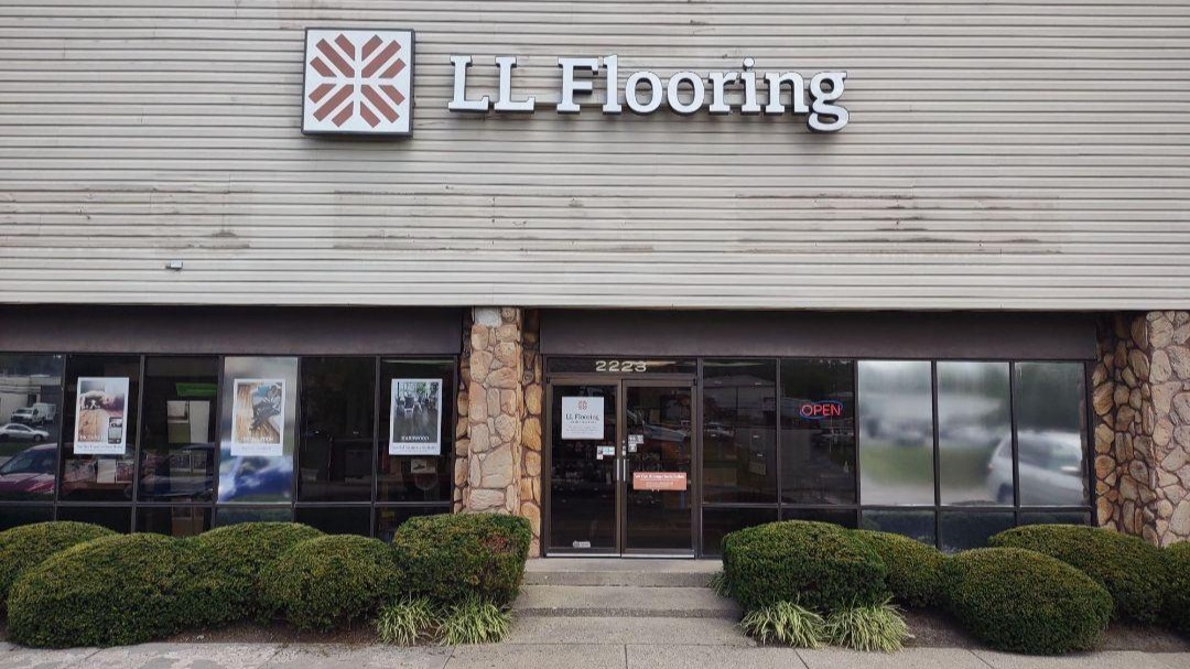 LL Flooring #1065 Jeffersontown | 2223 Plantside Drive | Storefront