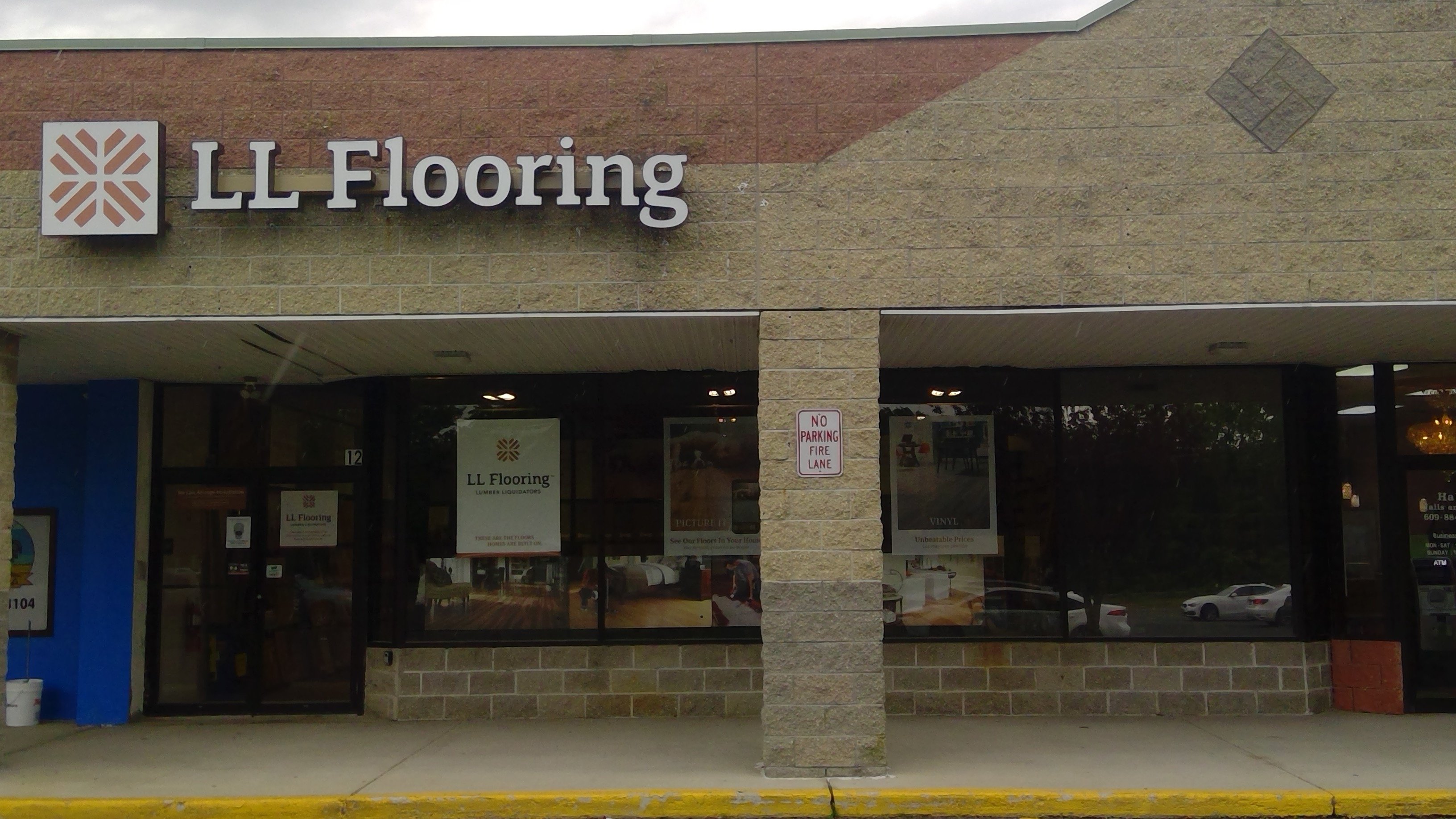 Vinyl Flooring Maintenance Tips  LL Flooring (Lumber Liquidators)