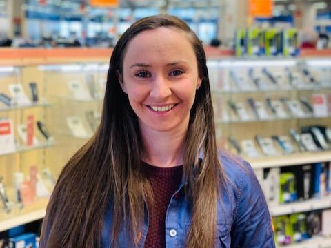 Céline, , conseillère service client et SAV dans votre Boulanger Villeneuve d'Ascq (V2)
