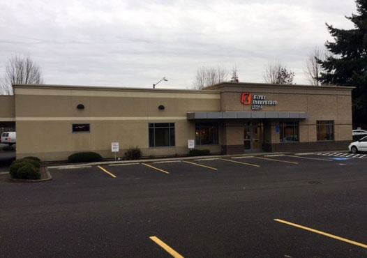 Exterior image of First Interstate Bank in Springfield, Oregon.
