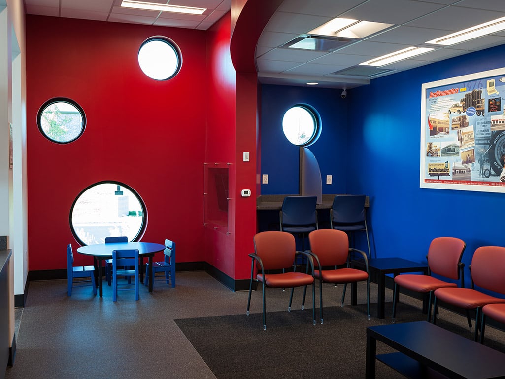 Tire Discounters Sawmill tires, alignment, brakes, autoglass in