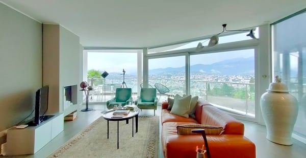 Lugano: Villa moderna ristrutturata vista lago