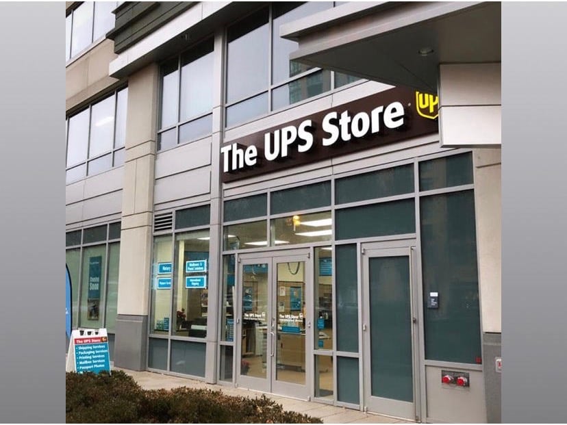 Facade of The UPS Store Washington - Navy Yard