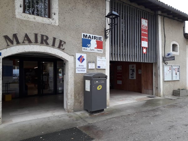 Photo du point La Poste Agence Communale SARRANT Mairie