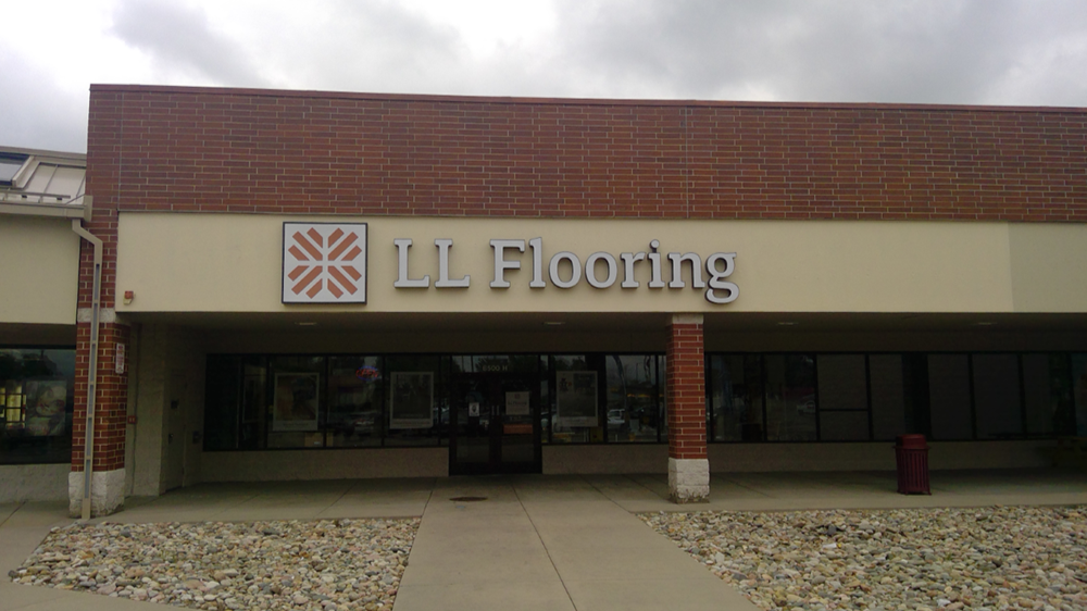 LL Flooring #1353 Littleton | 8500 West Crestline Avenue | Storefront