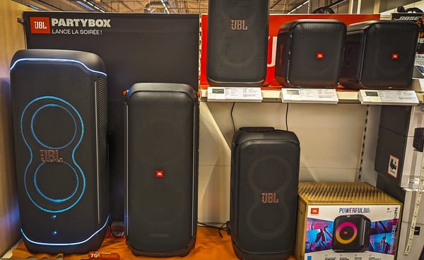 Party box JBL au magasin Boulanger Mâcon.