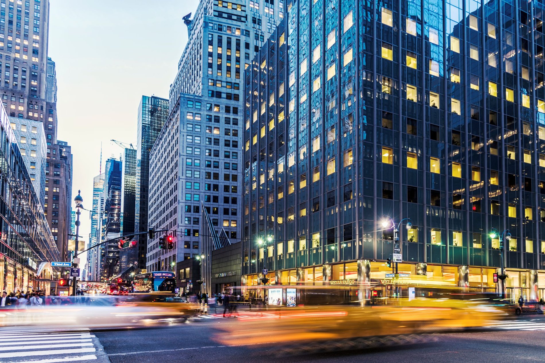 Paisagem urbana da cidade de Nova York com fotografia de lapso de tempo