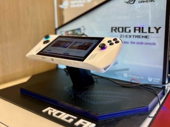 Console portable ASUS ROG ALLY - Boulanger Thiais