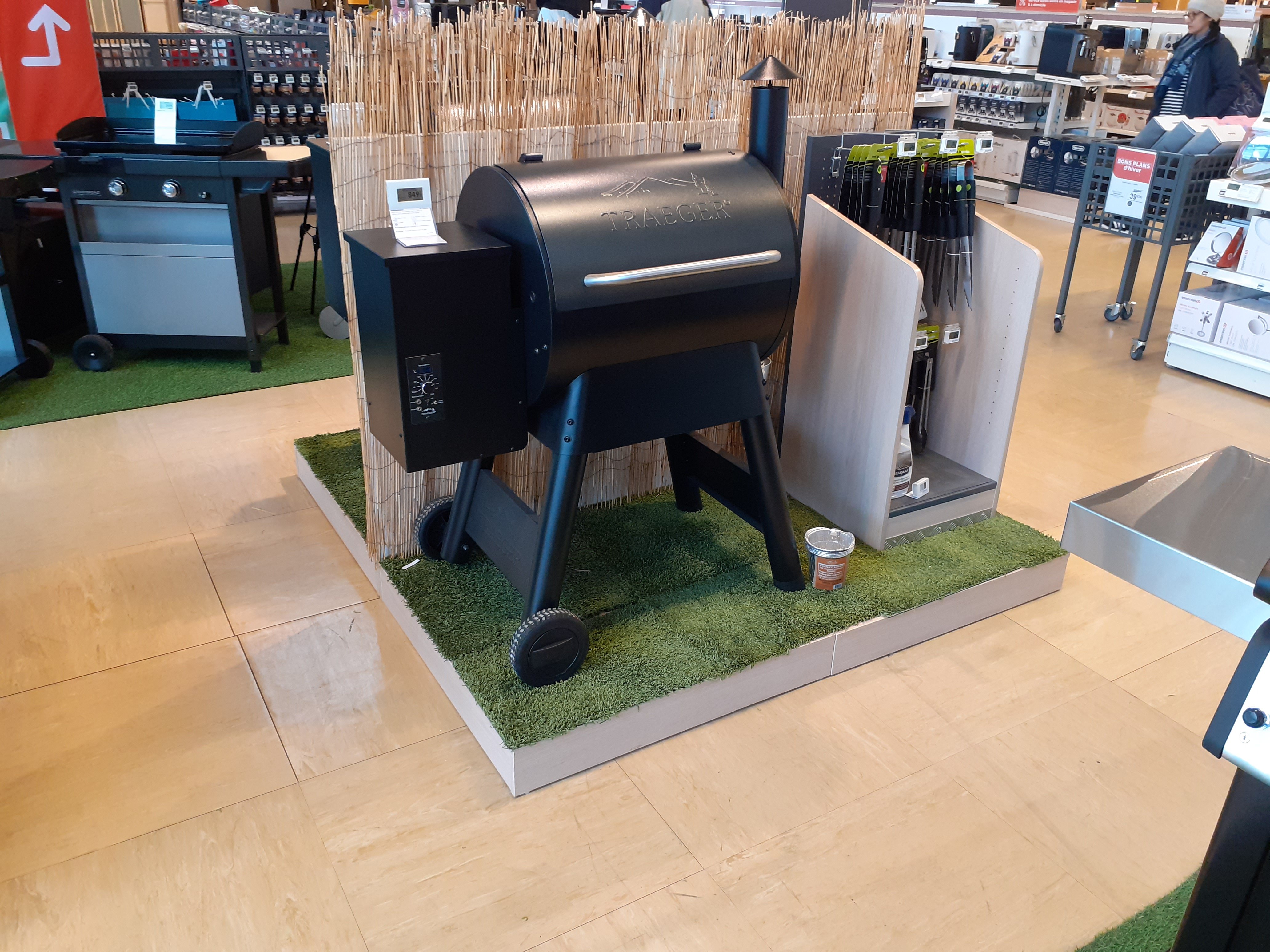 barbecue pellet traegger disponible au magasin Boulanger de Fâches Thumesnil
