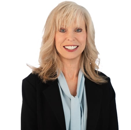 Photo of Amanda Cairns