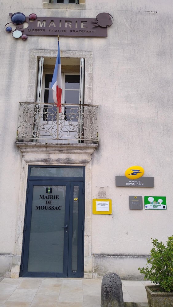 Photo du point La Poste Agence Communale MOUSSAC Mairie