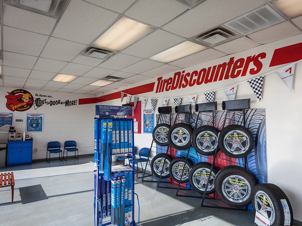 tire-discounters-lawrenceburg-tires-alignment-brakes-autoglass-in