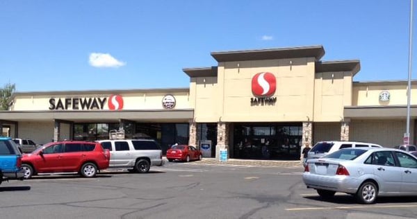 Safeway Store Front Picture at 902 W Francis Ave in Spokane WA