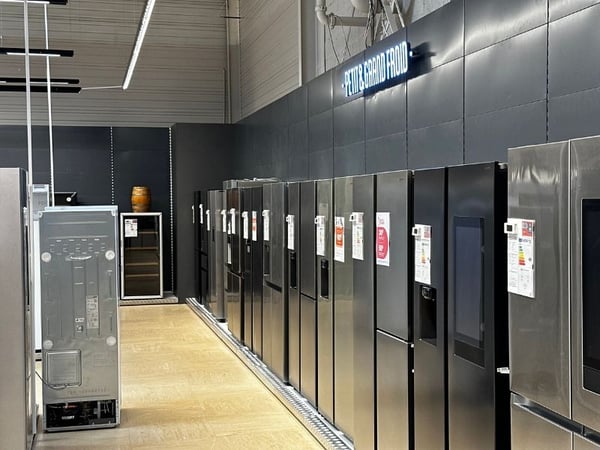 Le rayon froid avec les réfrigérateurs, les congélateurs et les combinés disponibles au magasin Boulanger Avignon - Le Pontet.