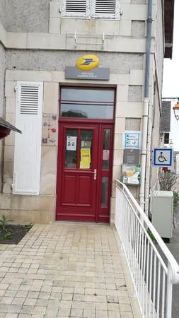 Photo du point La Poste Agence Communale LAVOUX Mairie