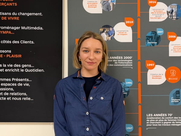 Anaëlle, conseillère service client