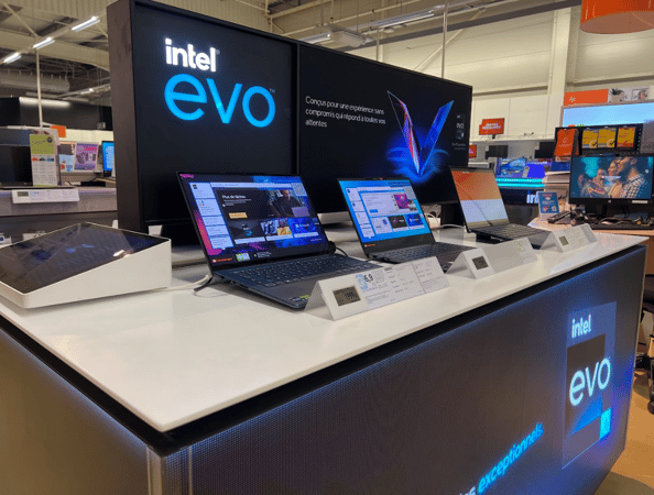 Pôle Intel evo Boulanger Puget-sur-Argens
Pôle ROG Boulanger Puget-sur-Argens