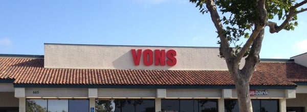 Vons Store Front Picture at 665 Saturn Blvd in San Diego CA