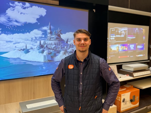 Noé, assistant manager service client