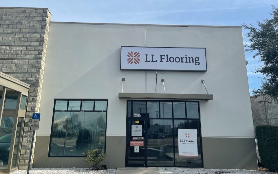 LL Flooring #1017 Orlando | 9655 S. Orange Blossom Trail | Storefront