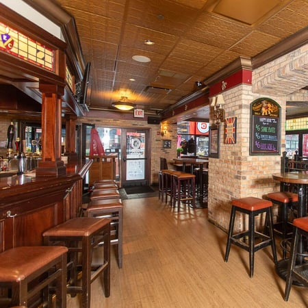 Elephant & Castle Pub in Chicago Wabash Restaurant