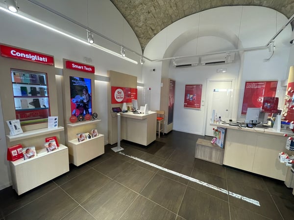 Vodafone Store | Vittoria Colonna