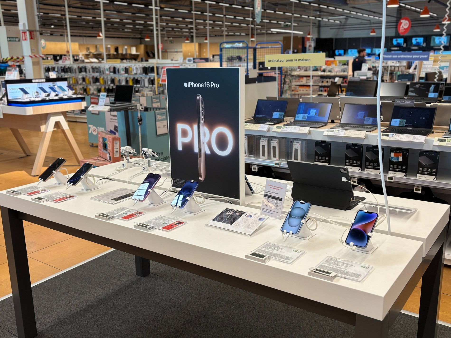 la table apple dans votre magasin   Boulanger Poitiers - Chasseneuil Du Poitou