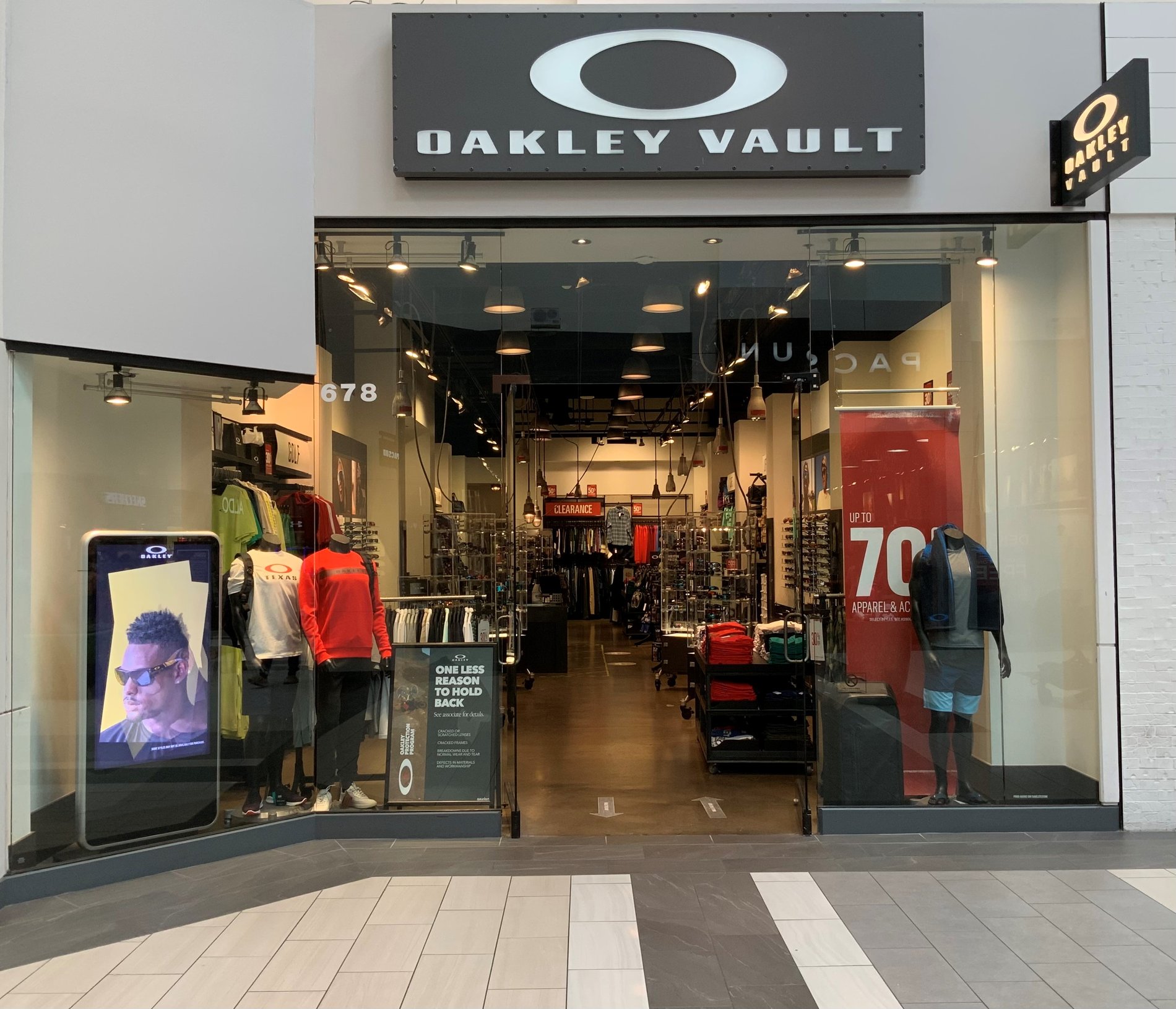 What are Oakley Vault locations?