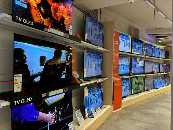 Rayon TV Boulanger Paris Montmartre