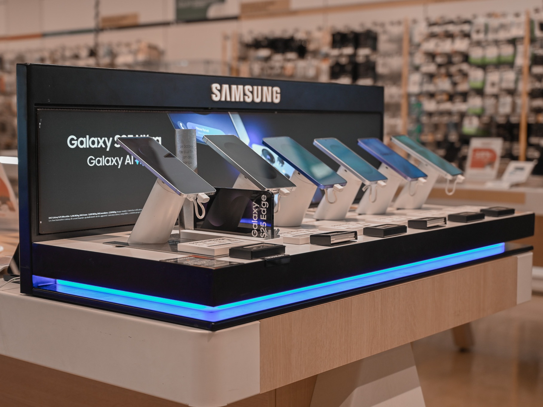 Les Galaxy S25 Series chez Boulanger Toulon - La Garde