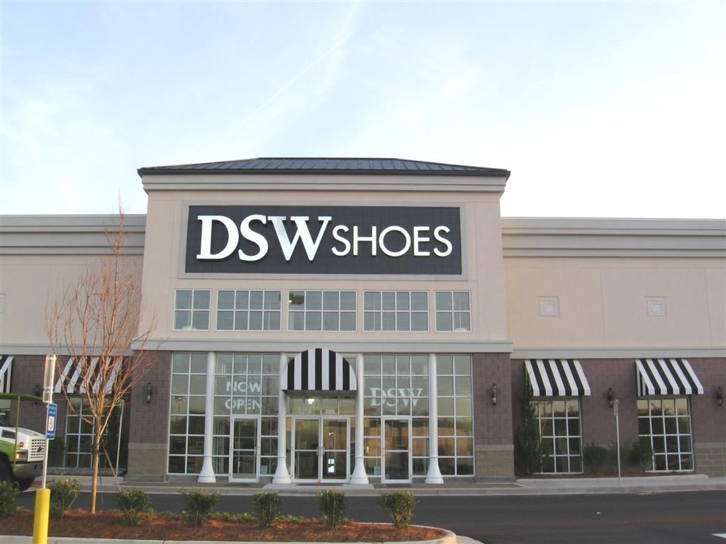 Buy dsw shoe store near me cheap,up to 